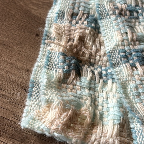 Two knitted lambs wool infinity scarves - Picture 6 of 7